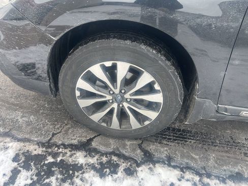 Used 2015 Subaru Outback 2.5i Limited image 4