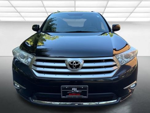Used 2012 Toyota Highlander Limited w/ Tow Pkg AWD/4WD image 8