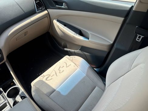 Used 2017 Hyundai Tucson Sport FWD image 13