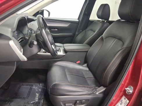 Certified 2025 MAZDA CX-70 3.3 Turbo w/ Preferred Package AWD/4WD image 14