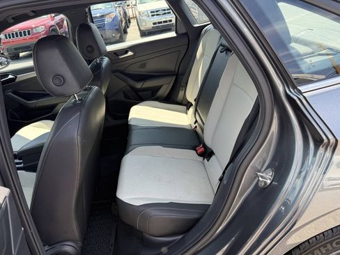 Used 2019 Volkswagen Jetta R-Line FWD image 8