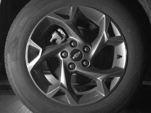 Used 2025 Chevrolet Trax LT FWD image 15