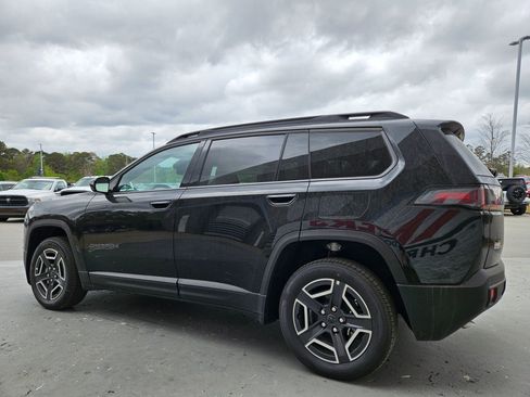 New 2026 Jeep Cherokee Laredo image 5