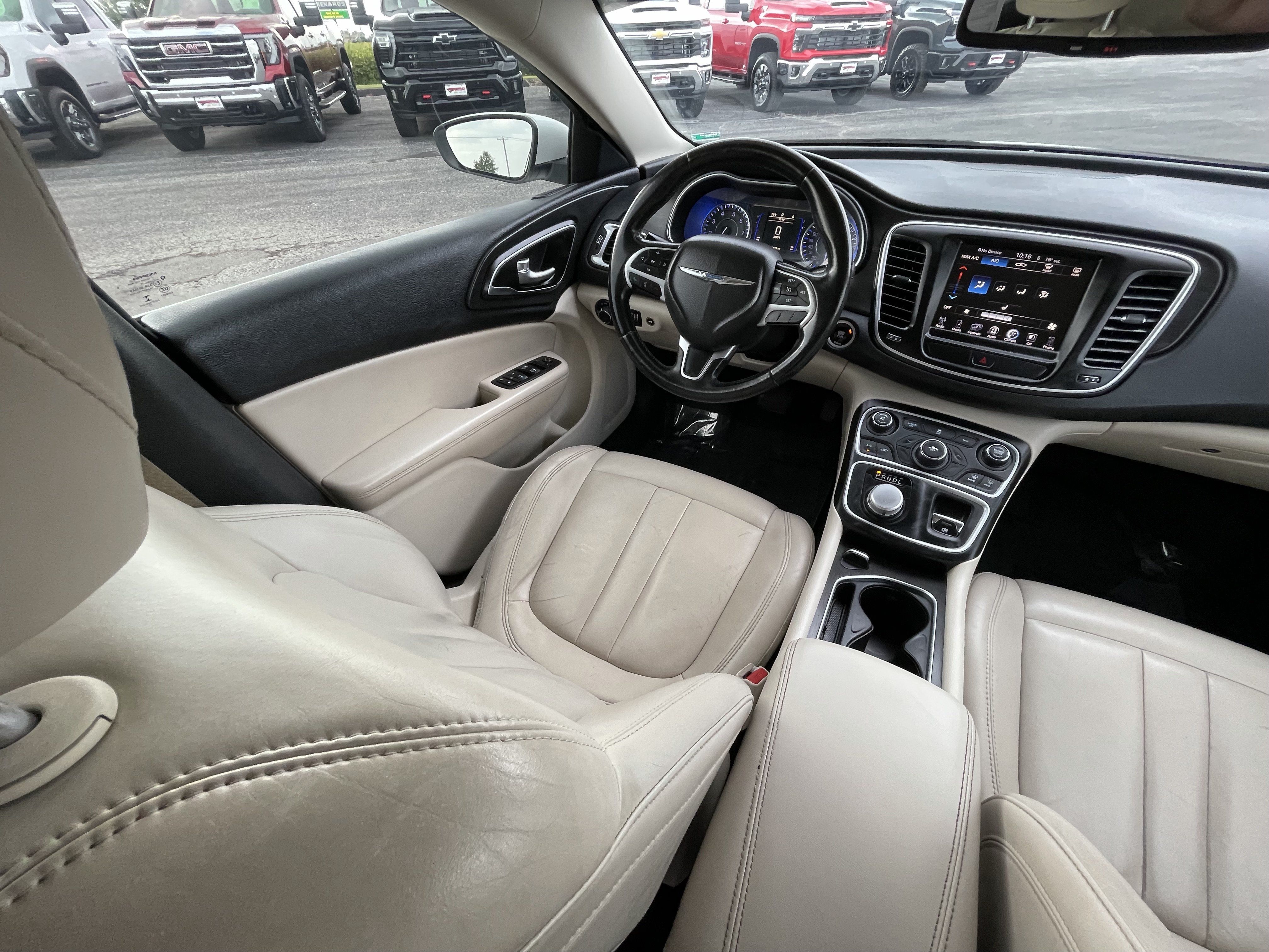 Used 2016 Chrysler 200 Limited FWD image 21