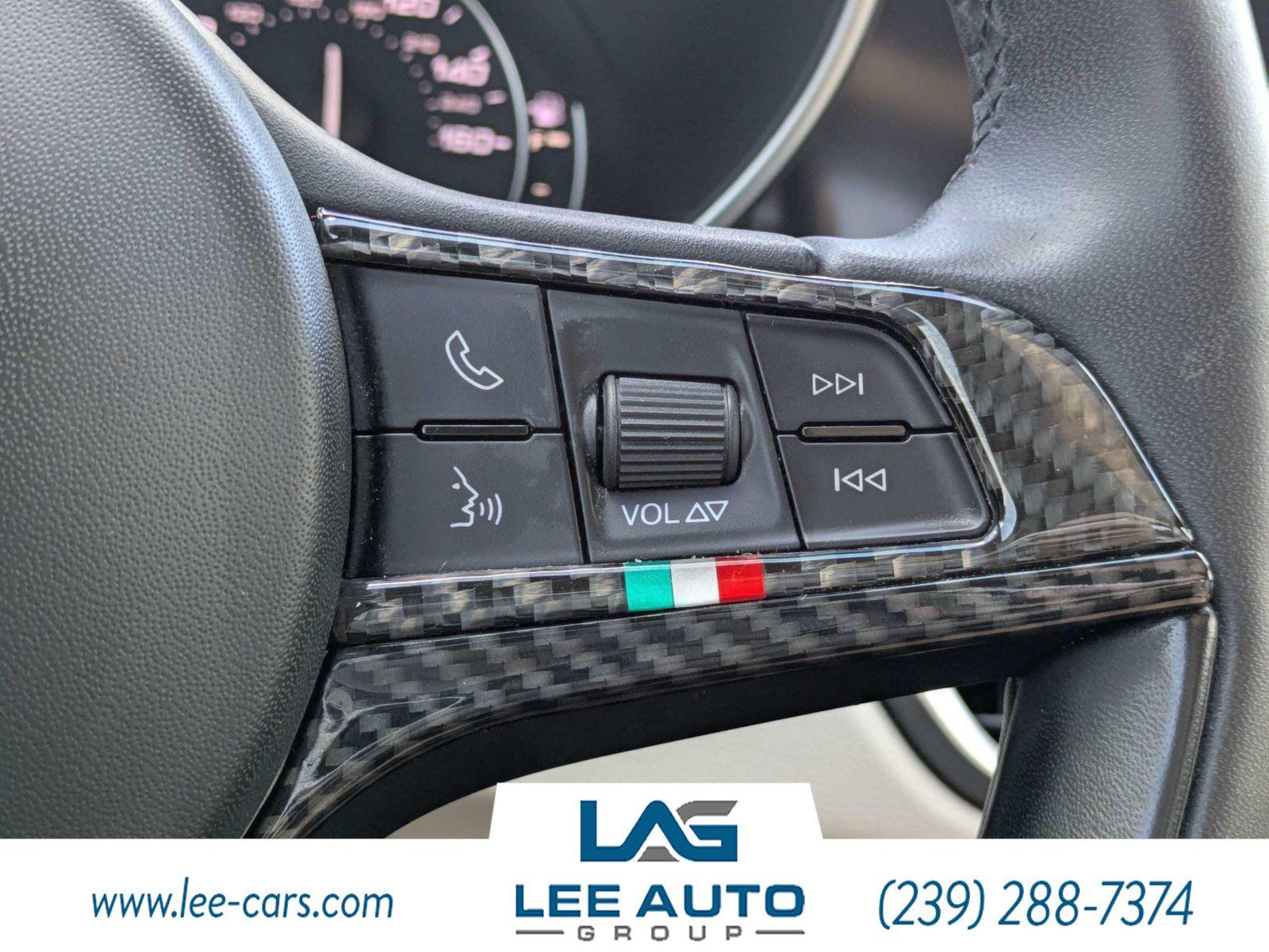 Used 2019 Alfa Romeo Giulia Ti AWD/4WD image 23