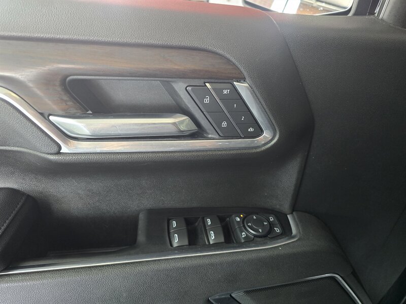 Used 2025 GMC Sierra 1500 SLT AWD/4WD image 37