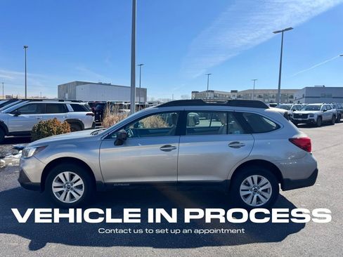 Used 2018 Subaru Outback 2.5i image 6