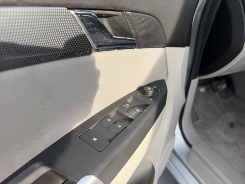 Used 2009 Saturn Vue XR image 36