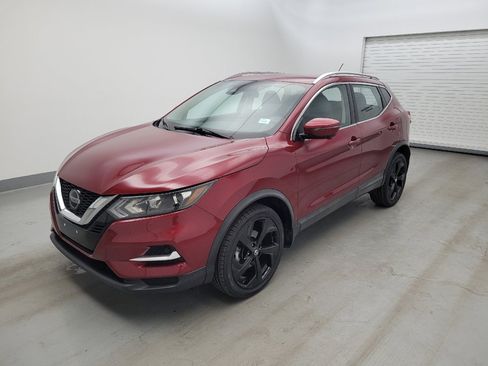 Used 2020 Nissan Rogue Sport SL FWD image 2