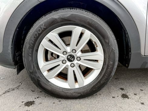 Certified 2018 Kia Sportage LX FWD image 11