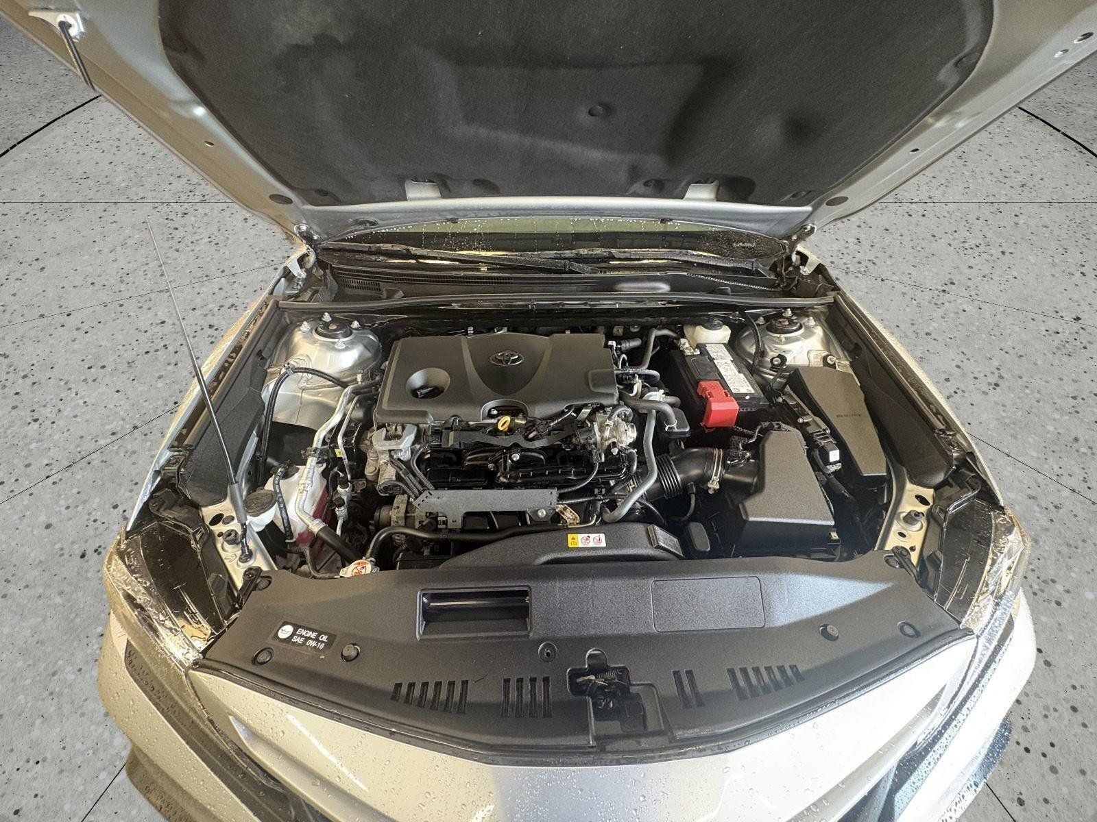 Used 2024 Toyota Camry SE FWD image 2