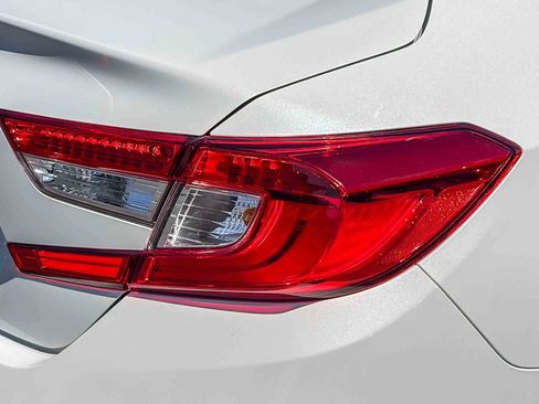 Used 2022 Honda Accord EX-L image 8