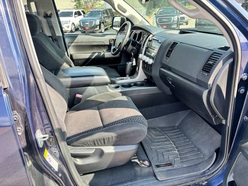 Used 2012 Toyota Tundra 4x4 CrewMax w/ SR5 Pkg image 15