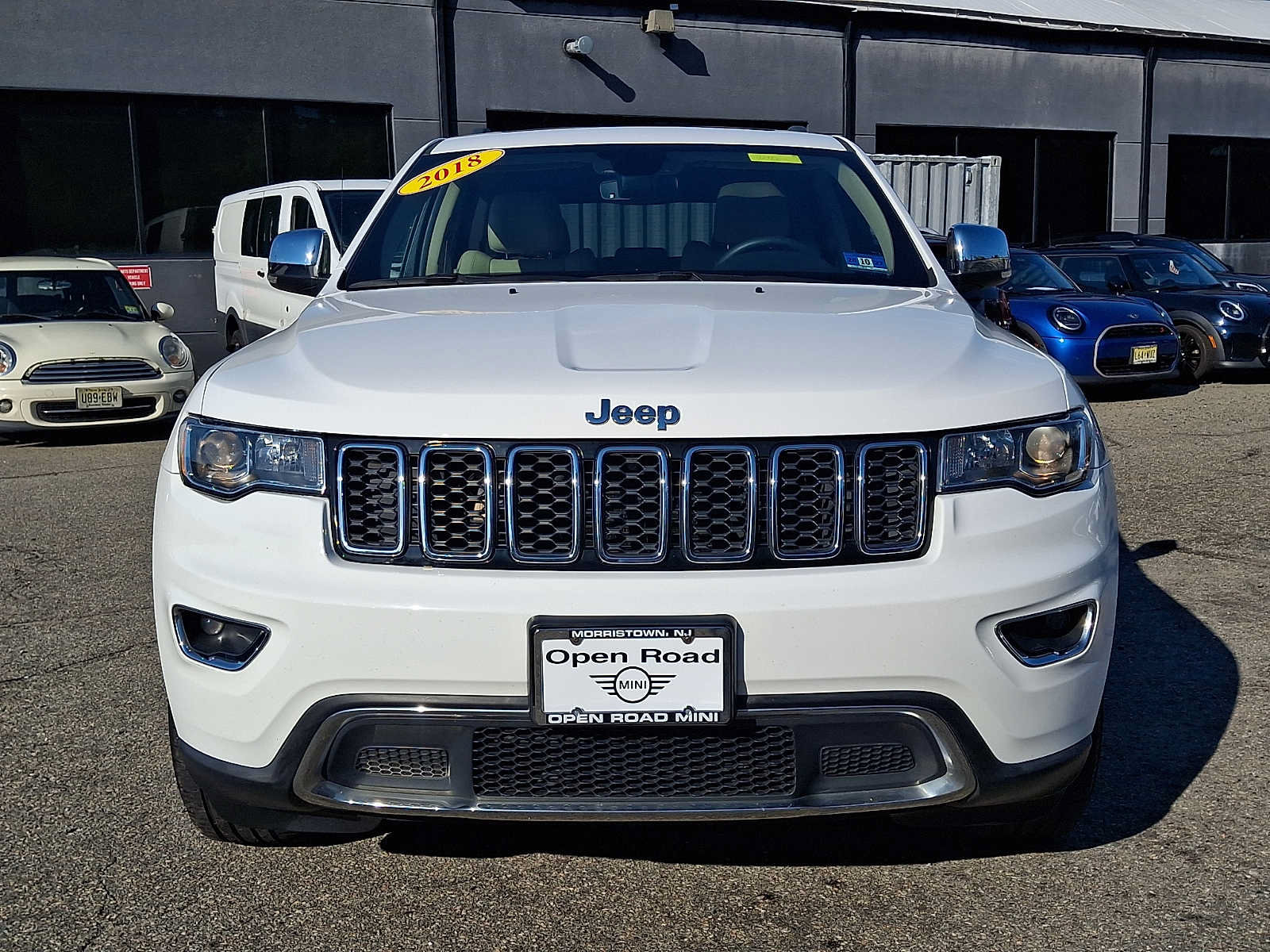 Used 2018 Jeep Grand Cherokee Limited AWD/4WD image 2
