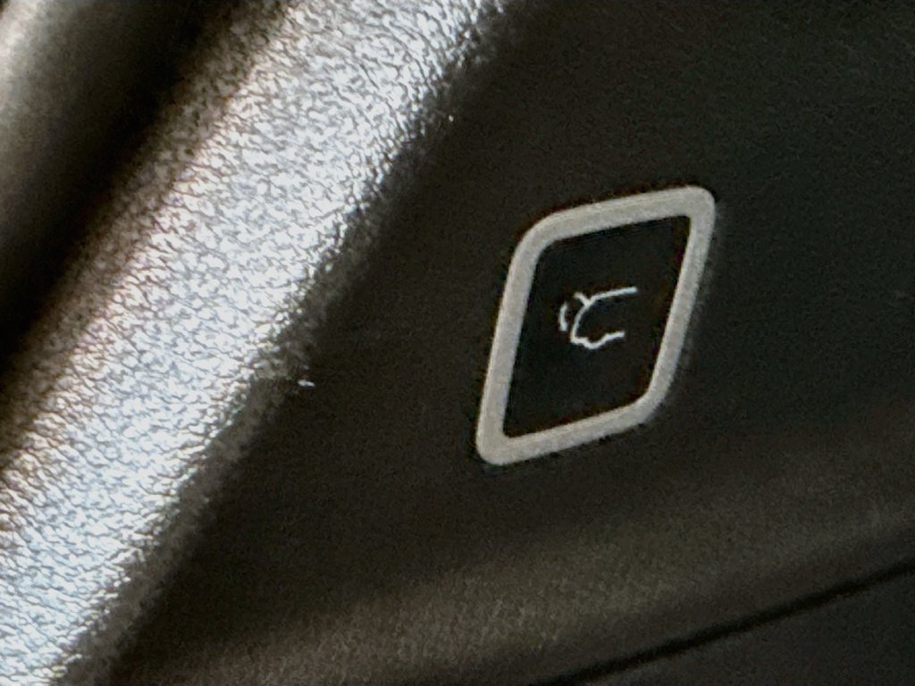 Used 2025 Chrysler Pacifica Select FWD image 28