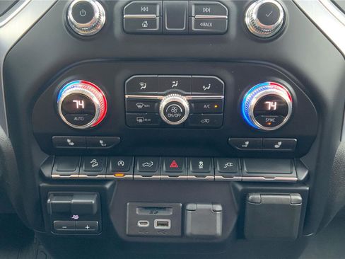 Used 2020 GMC Sierra 1500 SLE w/ X31 Off-Road Package image 29