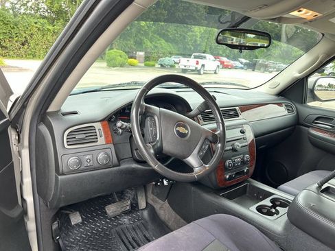 Used 2009 Chevrolet Tahoe LT AWD/4WD image 10