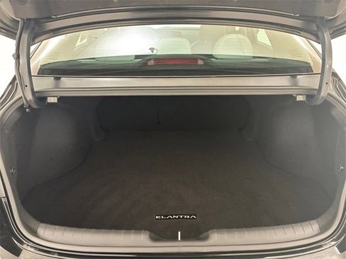 Used 2024 Hyundai Elantra Limited image 17