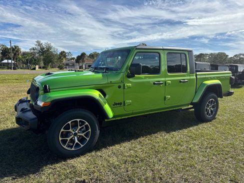 New 2026 Jeep Gladiator Sport AWD/4WD image 7