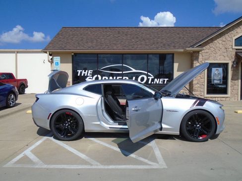 Used 2018 Chevrolet Camaro LT w/ Redline Edition RWD image 23
