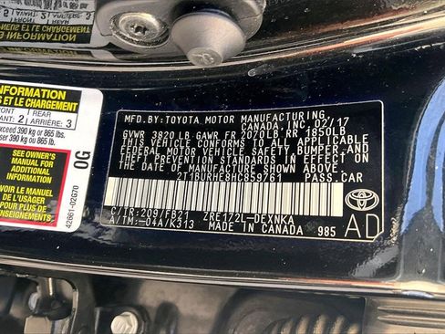 Used 2017 Toyota Corolla L image 32