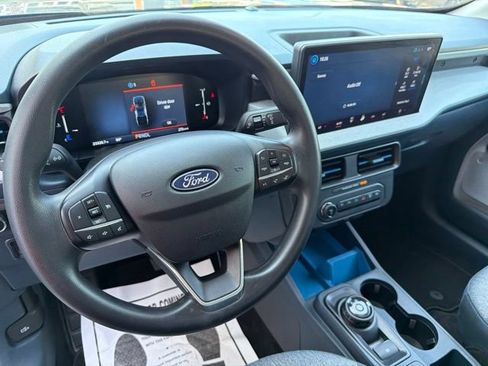 Used 2025 Ford Maverick XLT w/ Equipment Group 301A AWD/4WD image 25
