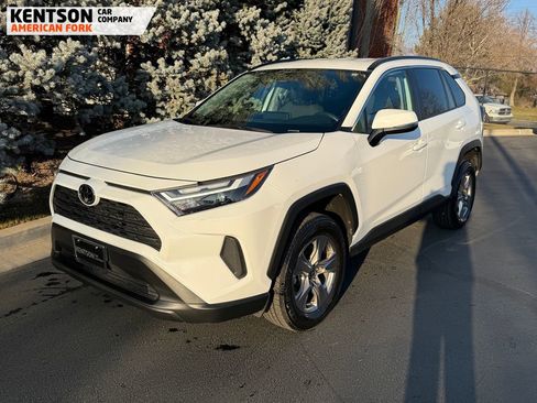 Used 2025 Toyota RAV4 XLE image 2