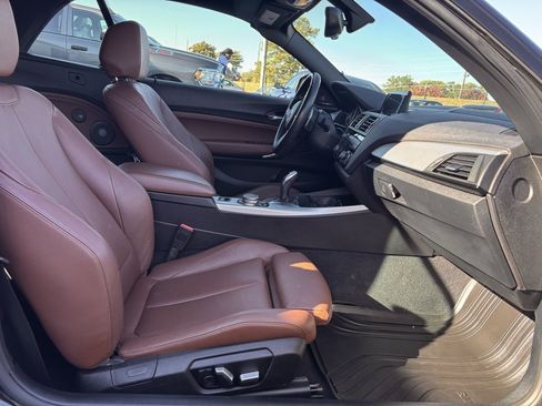 Used 2016 BMW M235i Convertible image 20
