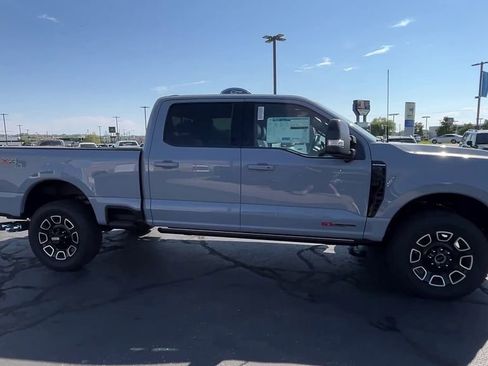 Used 2025 Ford F350 Platinum image 8