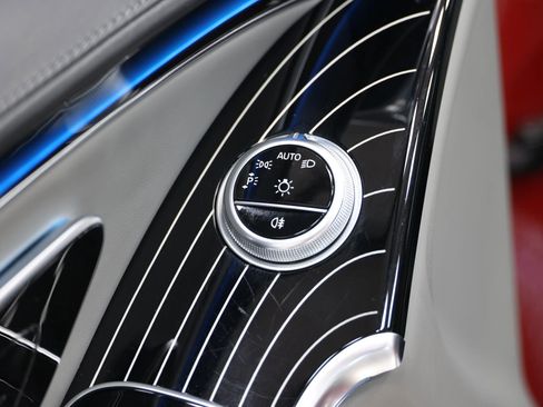 Used 2021 Mercedes-Benz Maybach S 580 4MATIC image 16