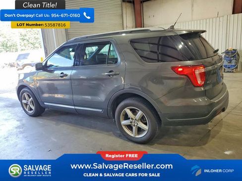 Used 2018 Ford Explorer XLT w/ Equipment Group 202A FWD image 3