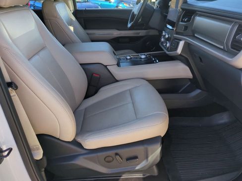 Certified 2022 Ford Expedition XLT image 23