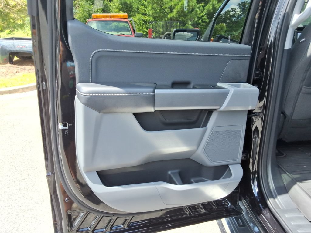 Used 2025 Ford F150 XLT w/ Equipment Group 302A MID AWD/4WD image 19