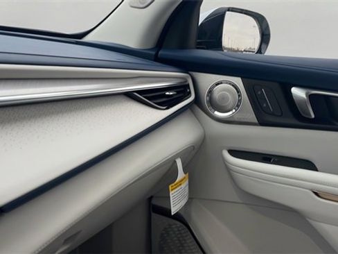 New 2026 Buick Enclave Avenir w/ Super Cruise Package image 11