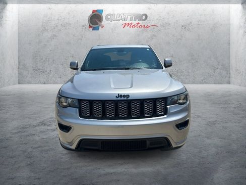 Used 2019 Jeep Grand Cherokee Altitude AWD/4WD image 9