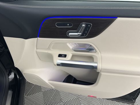 New 2026 Mercedes-Benz GLB 250 4MATIC image 26