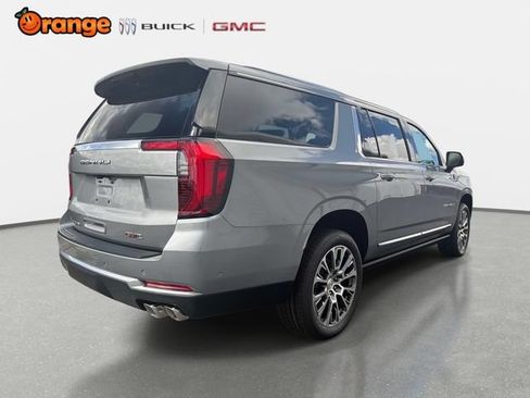 New 2026 GMC Yukon Denali w/ Denali Reserve Package AWD/4WD image 3