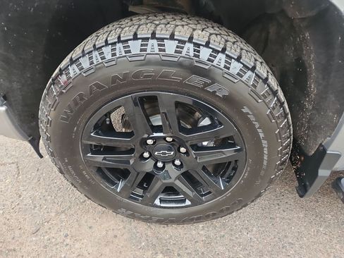 Used 2023 Chevrolet Silverado 1500 RST AWD/4WD image 26