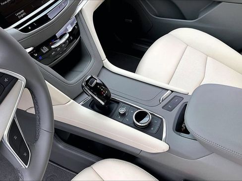 New 2026 Cadillac XT5 Premium Luxury w/ Driver Assist Package FWD image 8