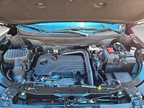 New 2027 Chevrolet Equinox LT w/ Safety and Technology Package FWD image 17