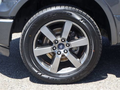 Used 2015 Ford F150 Lariat w/ Equipment Group 502A Luxury AWD/4WD image 45