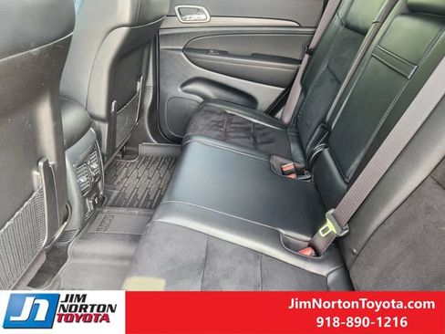 Used 2022 Jeep Grand Cherokee Laredo X AWD/4WD image 31