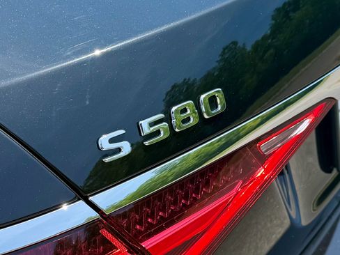 Used 2022 Mercedes-Benz S 580 4MATIC Sedan image 64