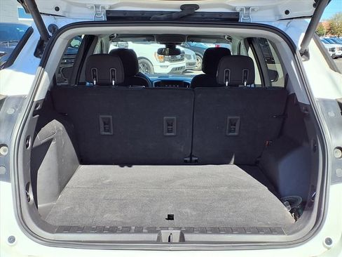 Used 2020 GMC Terrain SLE w/ Driver Convenience Package image 18