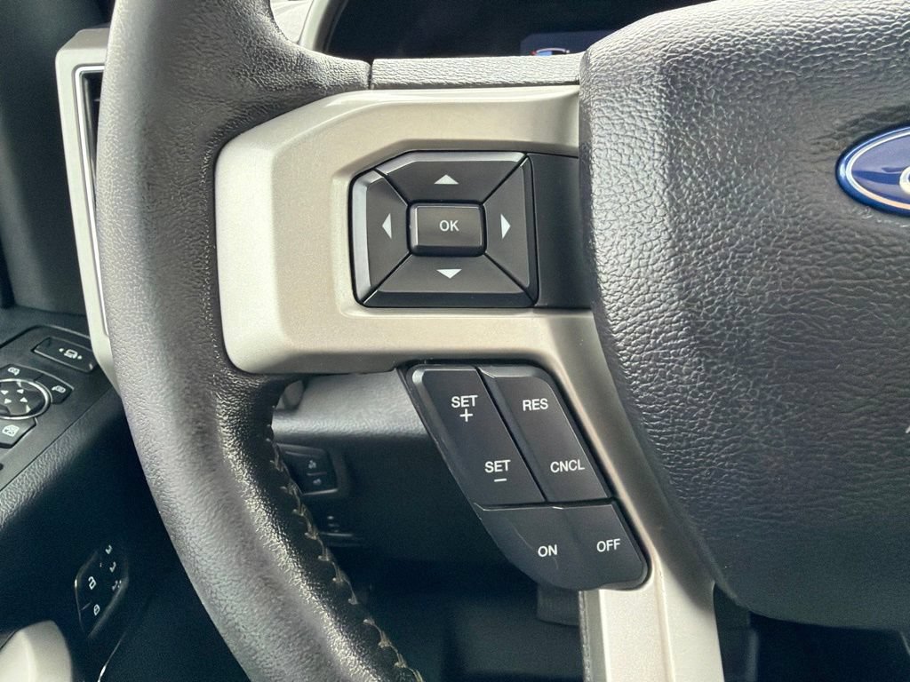 Used 2020 Ford F250 Lariat w/ Lariat Ultimate Package AWD/4WD image 13