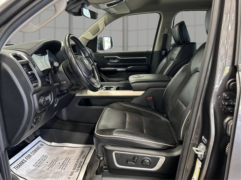 Used 2022 RAM 1500 Laramie AWD/4WD image 9