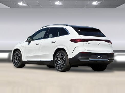 Used 2026 Mercedes-Benz EQE 320 4MATIC SUV image 3