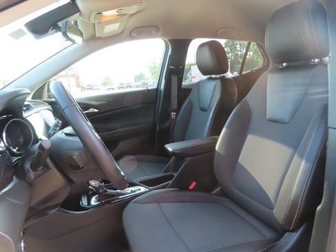 Used 2023 Buick Encore GX Select FWD image 18