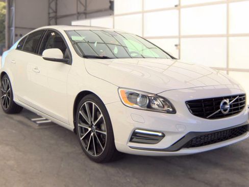 Used 2017 Volvo S60 T5 Dynamic w/ Vision Package AWD/4WD image 3