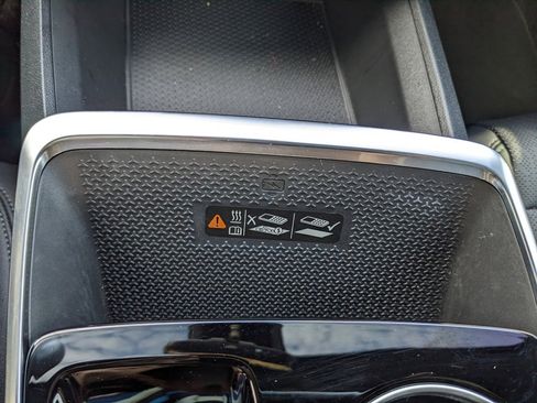 Used 2025 Chevrolet Equinox LT w/ Convenience Package II image 32